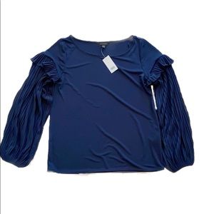 LAST CALL - Banana Republic NWT Balloon sleeve.